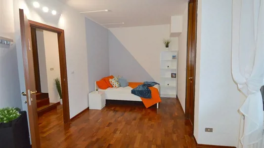 Rooms in Modena - photo 1