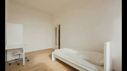 Rooms in Berlin Charlottenburg-Wilmersdorf - photo 2