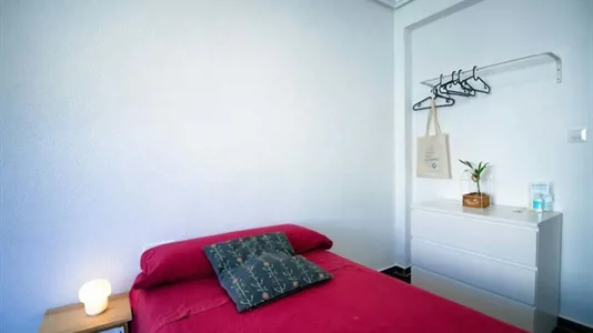 Rooms in Valencia Ciutat Vella - photo 1