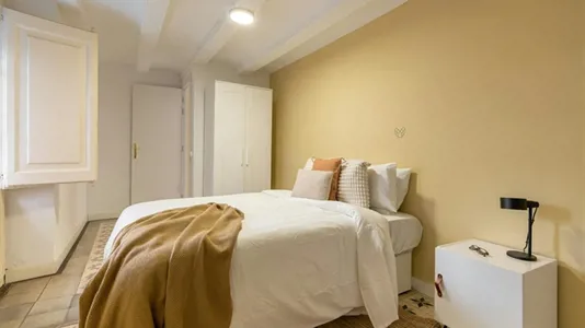 Rooms in Barcelona Ciutat Vella - photo 3