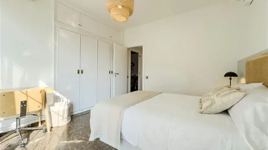 Rooms in Barcelona Eixample - photo 2