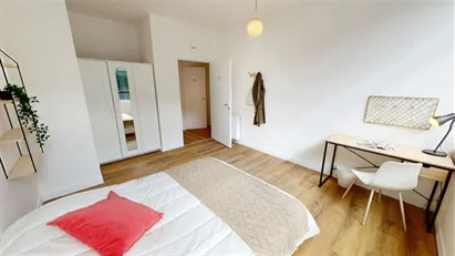 Room for rent in Nanterre, Île-de-France