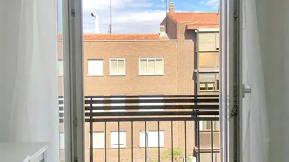 Room for rent in Madrid Puente de Vallecas, Madrid