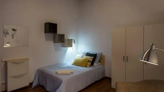 Rooms in Barcelona Eixample - photo 3