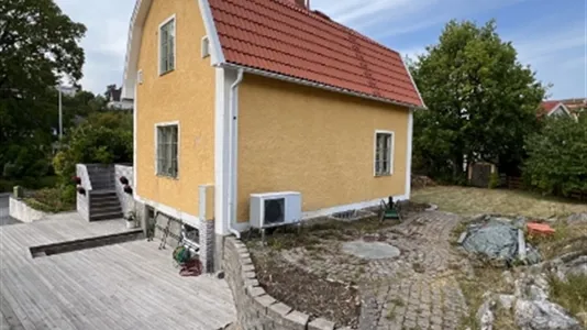 Houses in Nynäshamn - photo 1