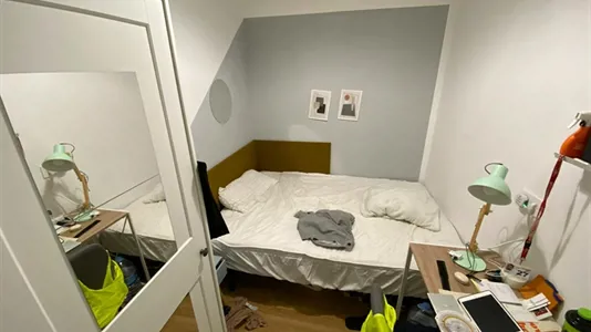 Rooms in Barcelona Ciutat Vella - photo 2