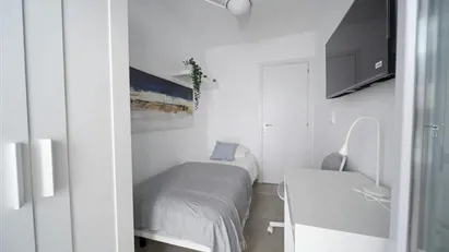 Room for rent in Canyelles, Cataluña