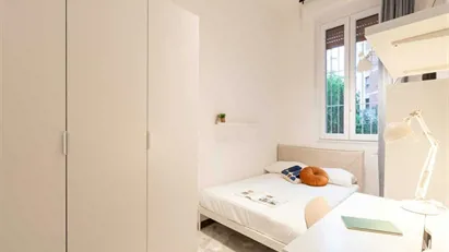 Room for rent in Milano Zona 6 - Barona, Lorenteggio, Milan