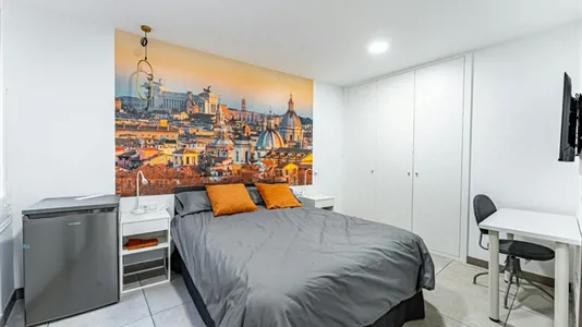 Rooms in Madrid Centro - photo 2