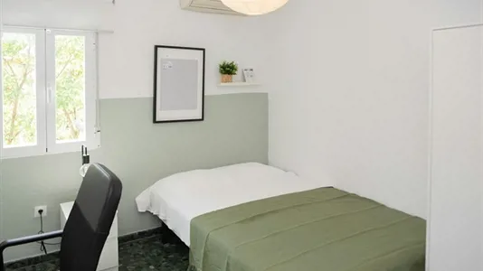 Rooms in Granada - photo 2