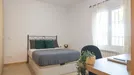 Room for rent, Alcorcón, Comunidad de Madrid, Calle Arenas de San Pedro