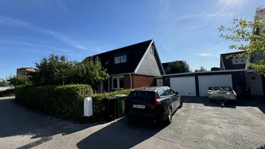 Houses in Västerås - photo 1