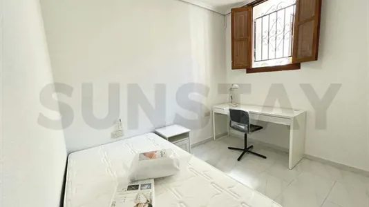 Rooms in Valencia Ciutat Vella - photo 1