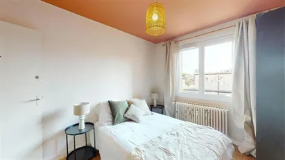 Room for rent in Dijon, Bourgogne-Franche-Comté