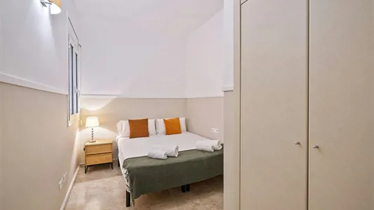 Rooms in Barcelona Ciutat Vella - photo 1