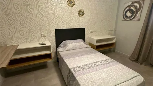 Rooms in Murcia - photo 2