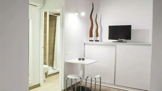 Apartments in Barcelona Ciutat Vella - photo 3