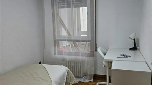 Rooms in Zaragoza - photo 2