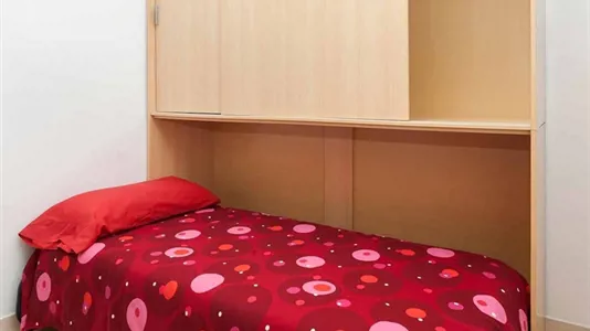 Rooms in L'Hospitalet de Llobregat - photo 2