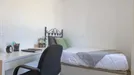 Room for rent, Alcorcón, Comunidad de Madrid, Calle Arenas de San Pedro