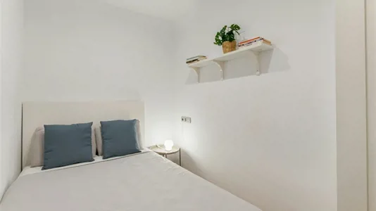 Rooms in Barcelona Eixample - photo 3