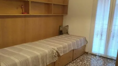 Room for rent in Milano Zona 4 - Vittoria, Forlanini, Milan