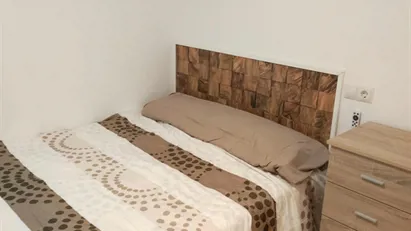 Room for rent in la Fontsanta, Comunidad Valenciana