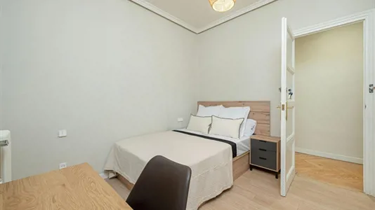 Rooms in Madrid Moncloa-Aravaca - photo 1