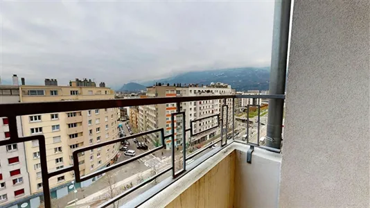 Apartments in Grenoble - photo 3