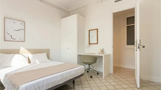 Rooms in Barcelona Les Corts - photo 3