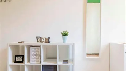 Room for rent in Bologna, Emilia-Romagna