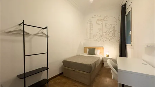 Rooms in Barcelona Ciutat Vella - photo 1