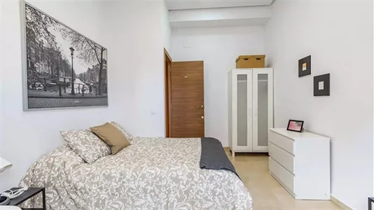 Rooms in Valencia Ciutat Vella - photo 2