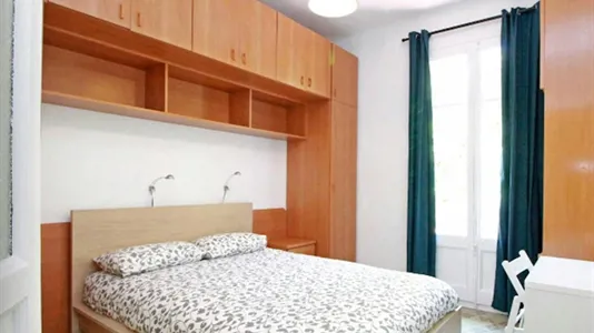 Rooms in Barcelona Eixample - photo 1