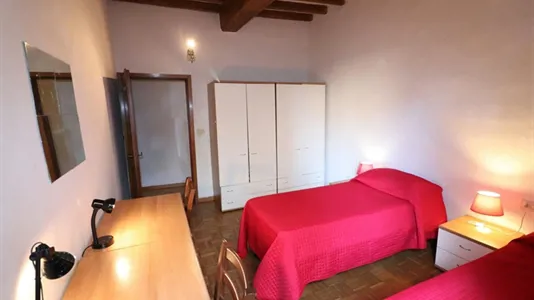 Rooms in Florence - photo 3