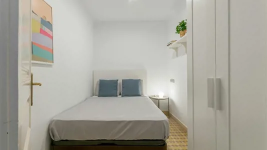 Rooms in Barcelona Eixample - photo 1