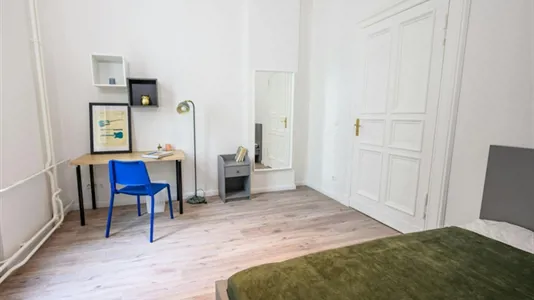 Rooms in Berlin Charlottenburg-Wilmersdorf - photo 2