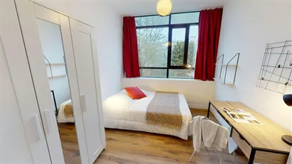 Room for rent in Nanterre, Île-de-France