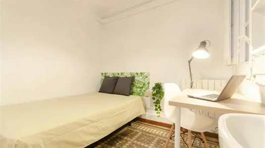 Rooms in Barcelona Eixample - photo 3