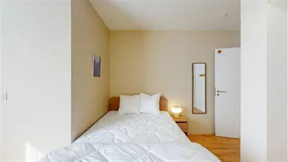 Room for rent in Nanterre, Île-de-France