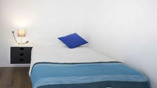 Rooms in Moncada - photo 2