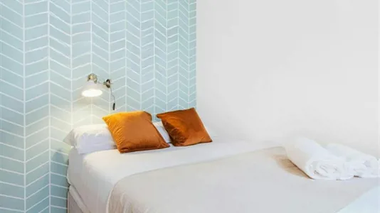 Rooms in Barcelona Ciutat Vella - photo 2