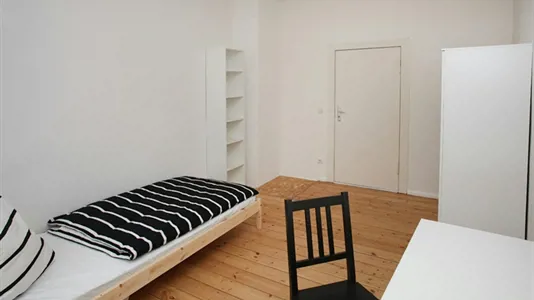 Rooms in Berlin Neukölln - photo 1