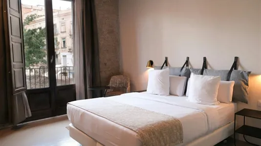 Rooms in Barcelona Ciutat Vella - photo 2