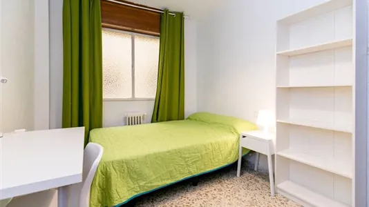 Rooms in Granada - photo 3