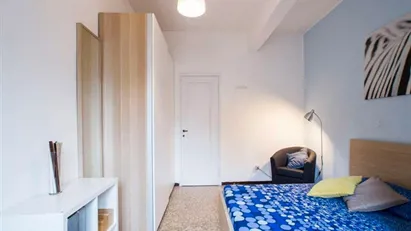 Room for rent in Milano Zona 8 - Fiera, Gallaratese, Quarto Oggiaro, Milan