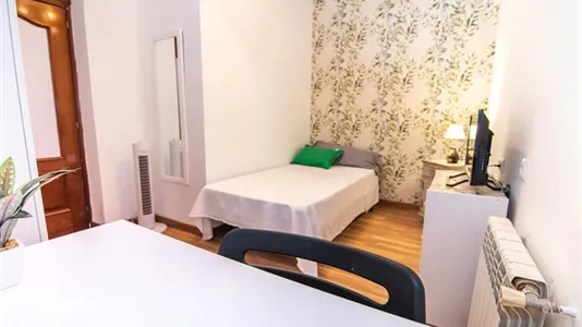 Rooms in Madrid Carabanchel - photo 2