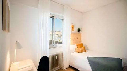 Rooms in Madrid Moncloa-Aravaca - photo 1