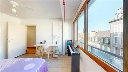 Room for rent in Pau, Nouvelle-Aquitaine