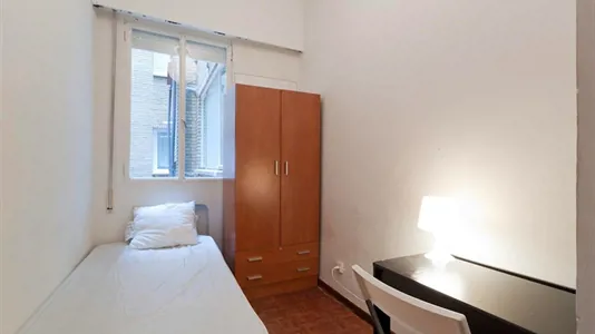 Rooms in Madrid Moncloa-Aravaca - photo 1